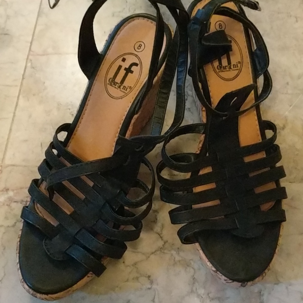 Platform shoes